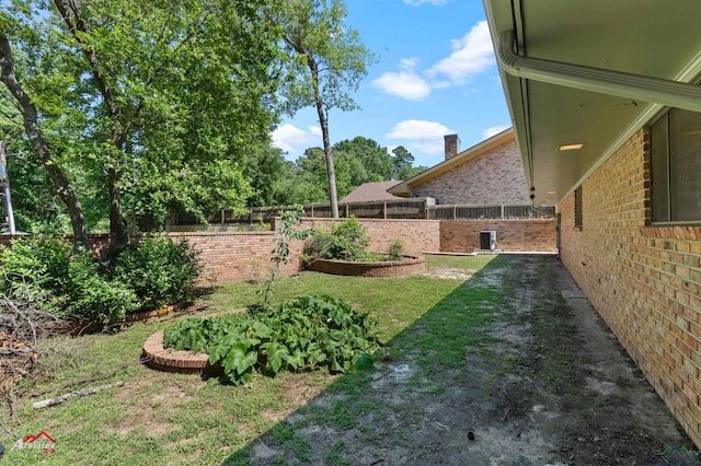 2804 Palm Plz, Marshall, TX 75672 - view of yard