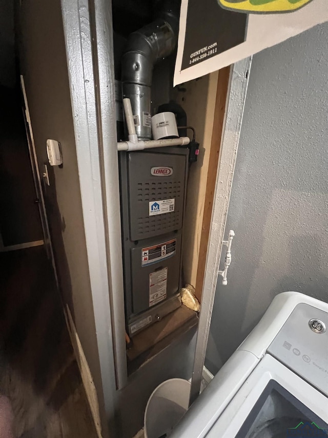 utility room featuring washer and dryer