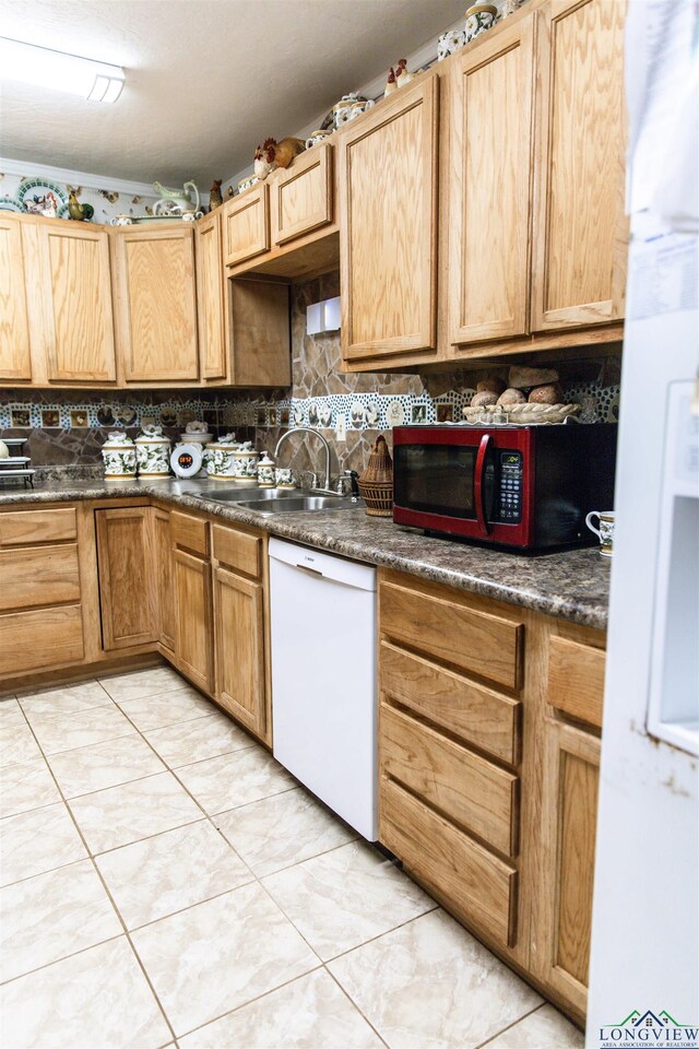 920 Deer Cove Rd, Avinger, TX 75630 - kitchen with white appliances, tasteful backsplash, and dark countertops