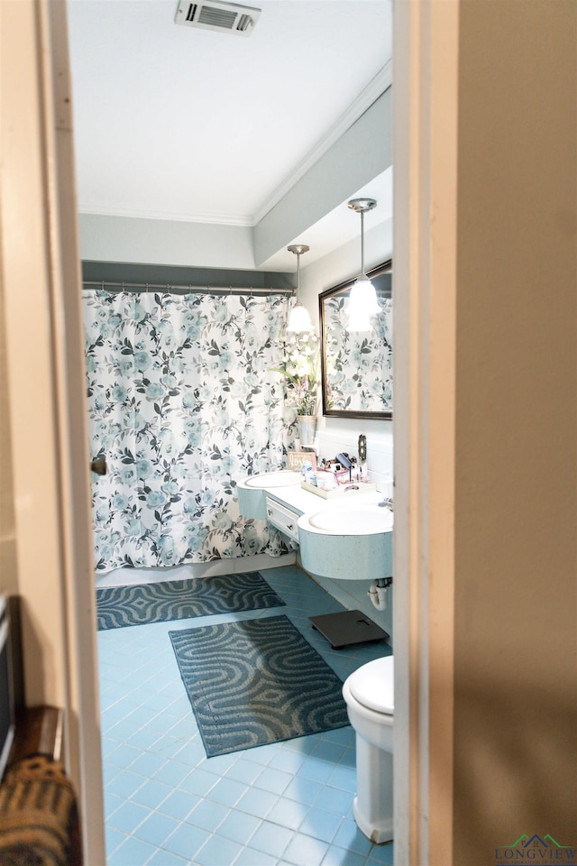 920 Deer Cove Rd, Avinger, TX 75630 - full bath featuring crown molding, tile patterned flooring, and shower / tub combo
