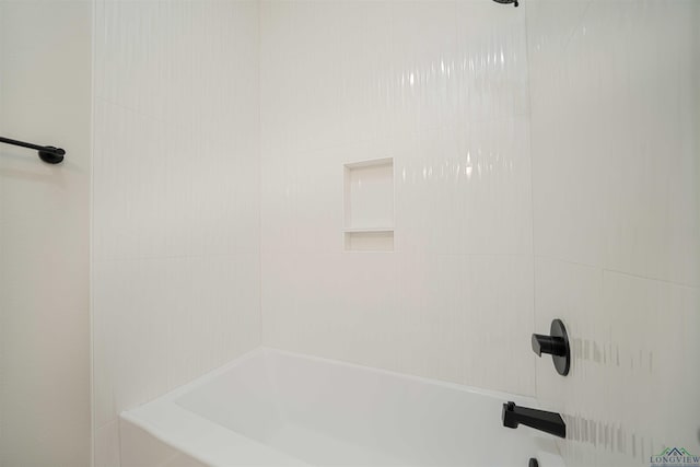 264 Clara Ln, Kilgore, TX 75662 - bathroom featuring washtub / shower combination