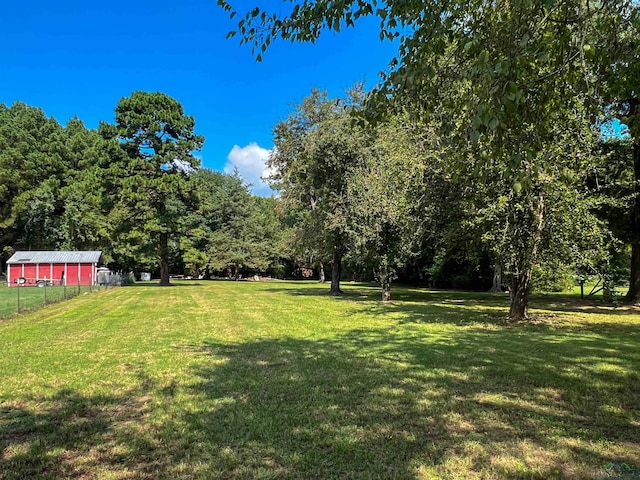 8227 N Kings Hwy, Texarkana, TX 75503 - view of yard