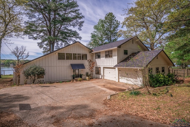 view of front of property featuring a garage