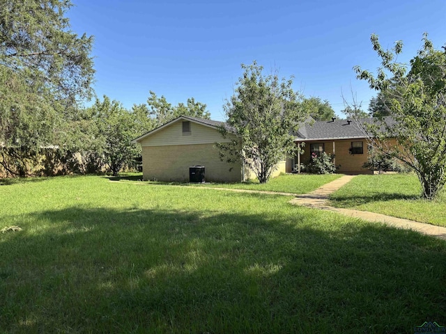 411 E Carolanne Blvd, Marshall, TX 75672 - view of green lawn