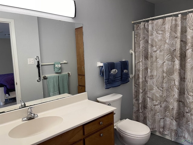 411 E Carolanne Blvd, Marshall, TX 75672 - full bath featuring toilet, vanity, and curtained shower