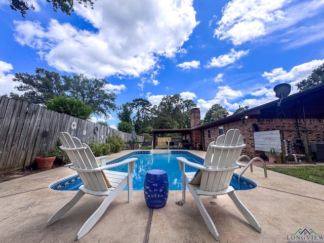 902 Warren Dr, Marshall, TX 75672 - view of pool with a patio area and a fenced backyard