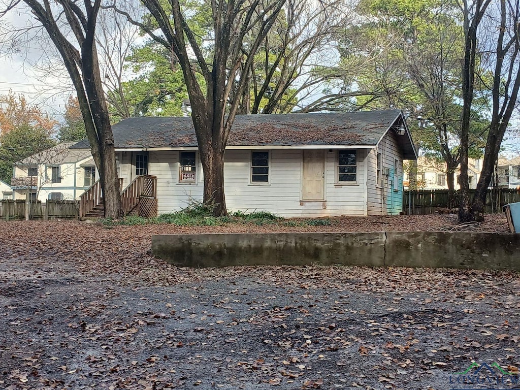 view of front of home