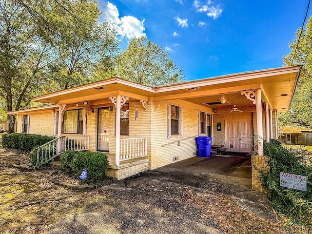 view of front of home featuring a porch