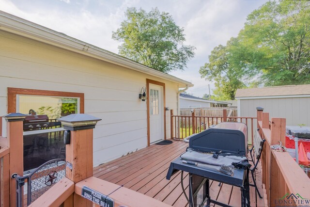 500 Jasper Dr, Marshall, TX 75672 - view of wooden deck