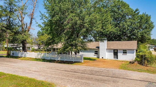 view of front of property