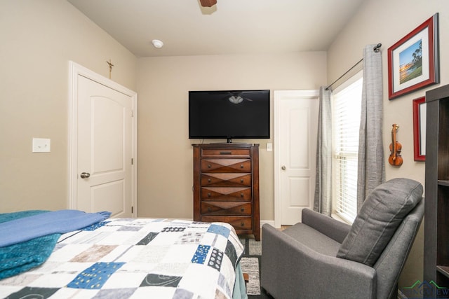 bedroom featuring ceiling fan