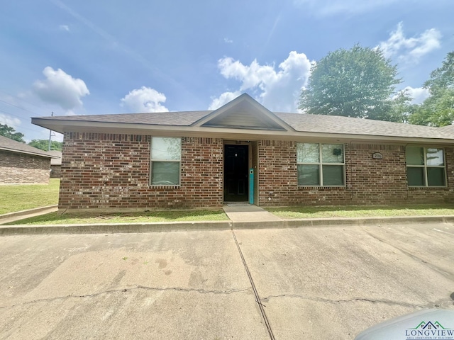 view of front of home