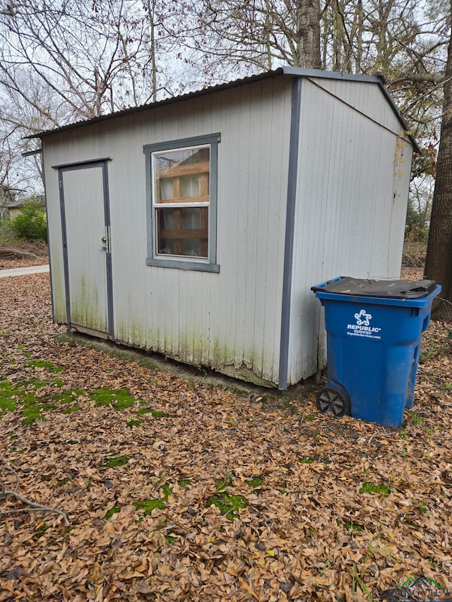 view of outdoor structure