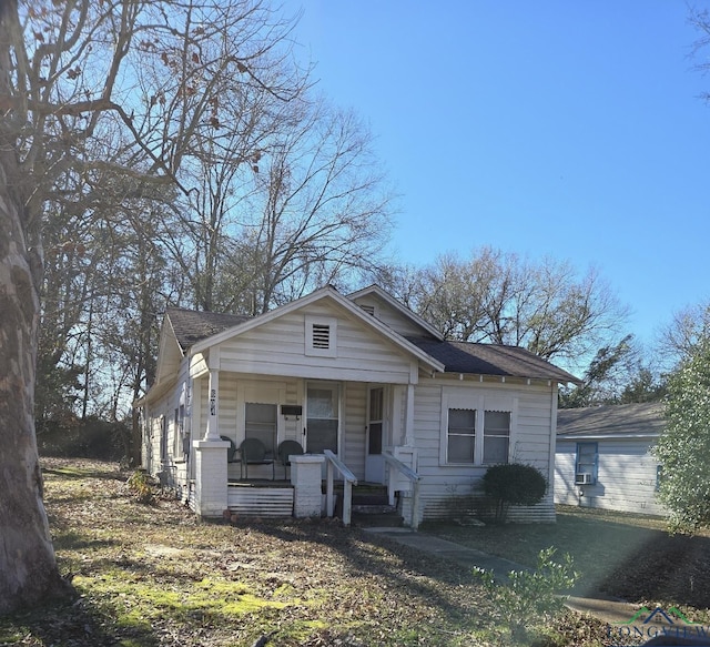 view of front of home featuring covered porch