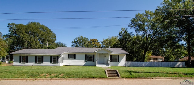 view of front of house with a front yard