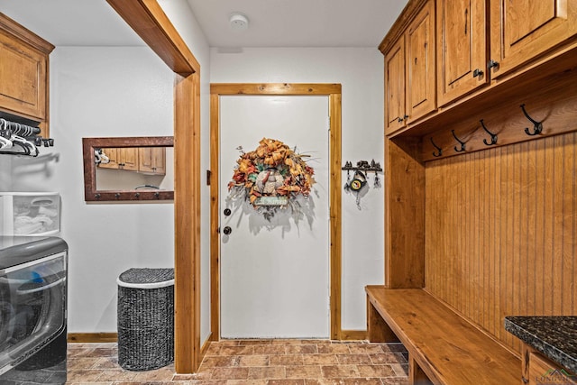 mudroom featuring washer / clothes dryer