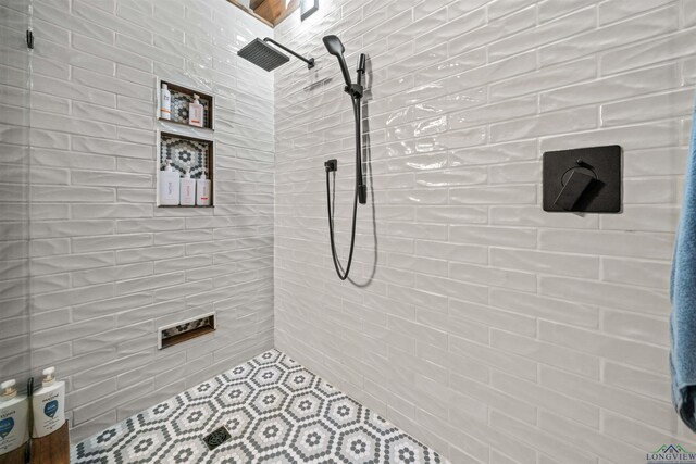13391 County Road 4336, Larue, TX 75770 - full bathroom featuring a tile shower