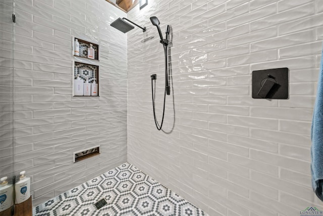 13391 County Road 4336, Larue, TX 75770 - full bathroom featuring a tile shower