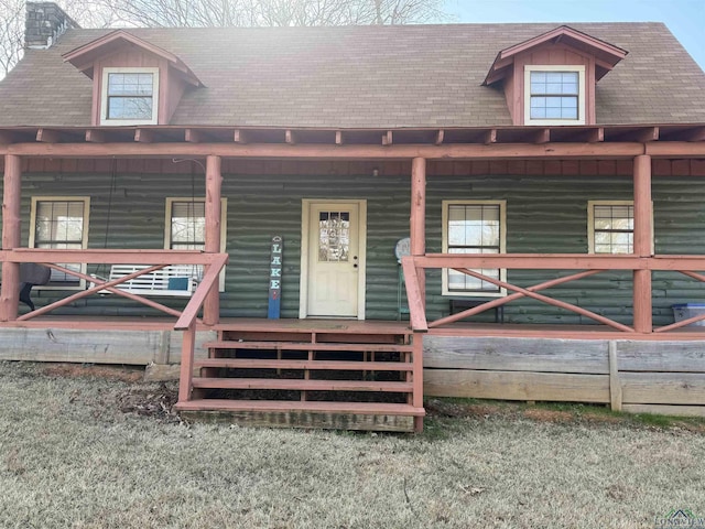 view of front of home featuring a porch