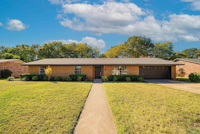 ranch-style home featuring a front lawn and a garage