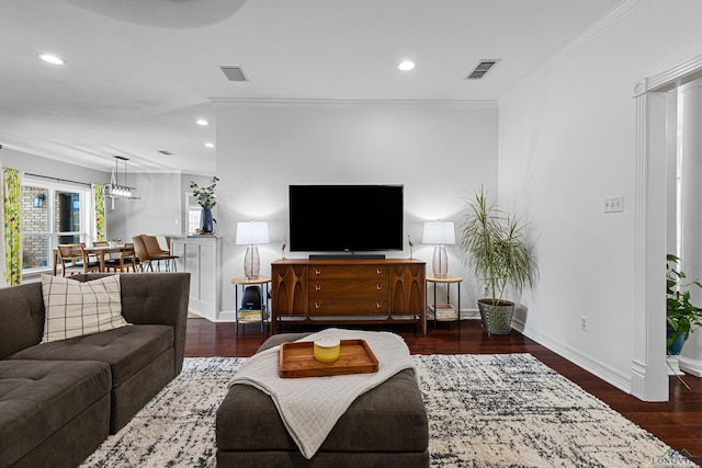 215 Sugar Creek Ln, Longview, TX 75605 - living room featuring wood finished floors, recessed lighting, baseboards, and ornamental molding