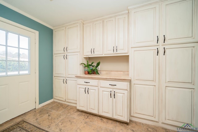 kitchen with ornamental molding