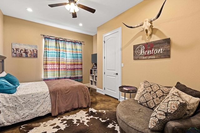 bedroom featuring ceiling fan