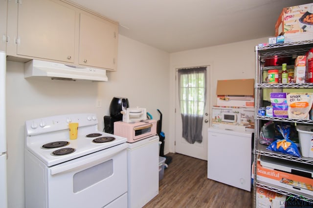 206 E Shofner Dr, Longview, TX 75604 - kitchen with electric stove, under cabinet range hood, wood finished floors, washer / dryer, and light countertops