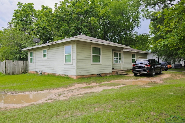 206 E Shofner Dr, Longview, TX 75604 - view of side of property with crawl space