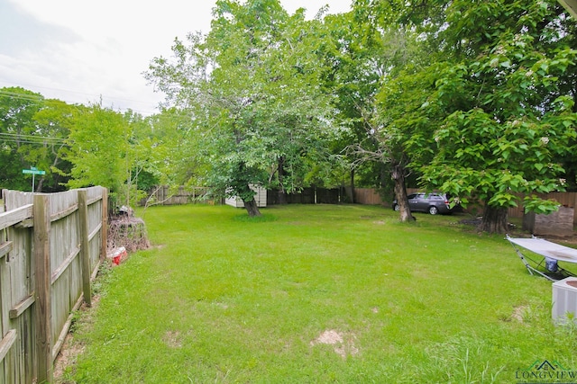 206 E Shofner Dr, Longview, TX 75604 - view of yard