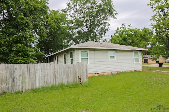 206 E Shofner Dr, Longview, TX 75604 - view of side of home featuring crawl space