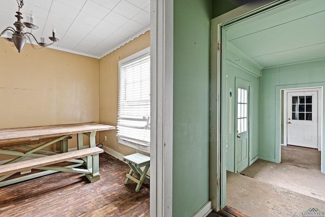 2707 Dudley Rd, Kilgore, TX 75662 - interior space featuring crown molding and a chandelier