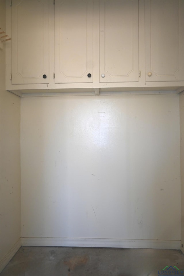 811 Georgia Ln, Longview, TX 75604 - laundry room with baseboards