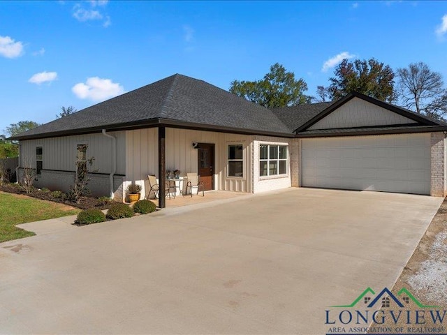 view of front of house with a garage