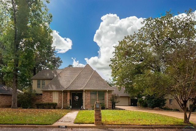 view of front of house with a front yard