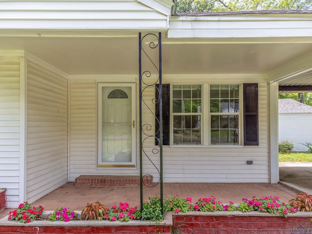 215 S Sidney St, Longview, TX 75602 - property entrance featuring covered porch