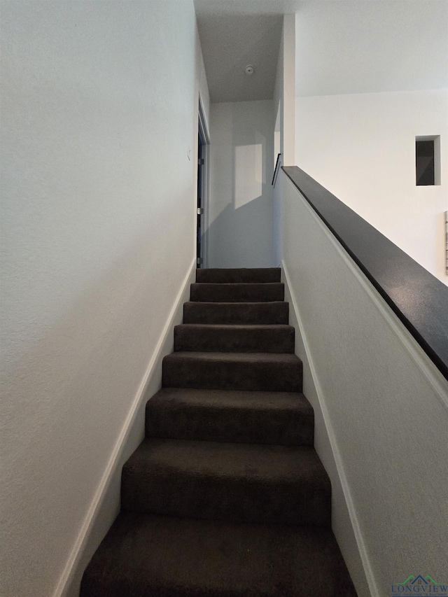 203 W Gay Ave, Gladewater, TX 75647 - view of staircase