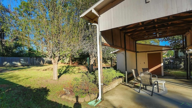 view of yard featuring a patio