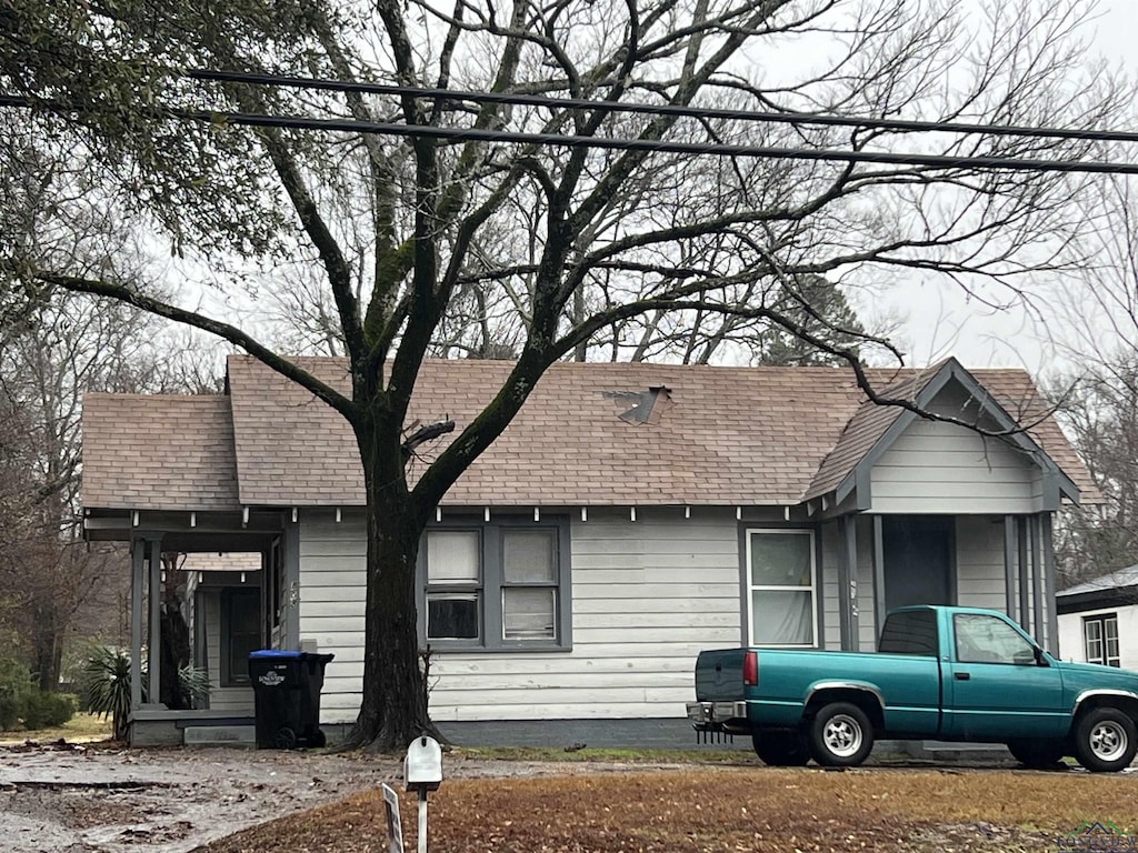 view of front of house