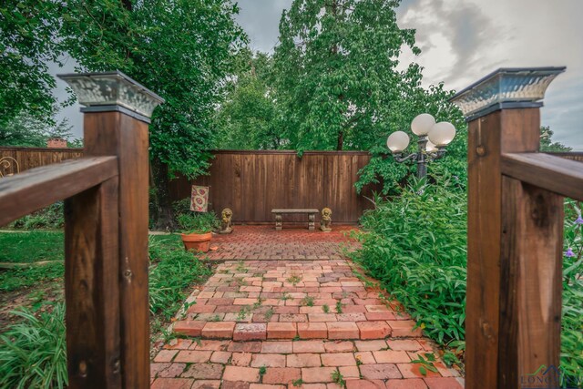 315 Tealwood Dr, Longview, TX 75605 - view of patio