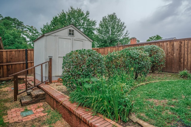 315 Tealwood Dr, Longview, TX 75605 - fenced backyard featuring a storage shed