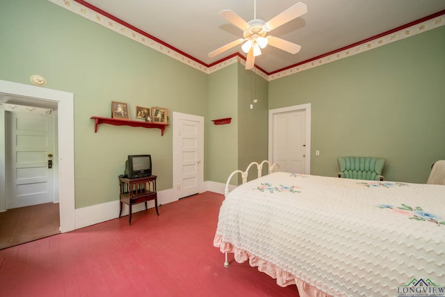 508 N Soda St, Jefferson, TX 75657 - bedroom with a towering ceiling, wood finished floors, and baseboards