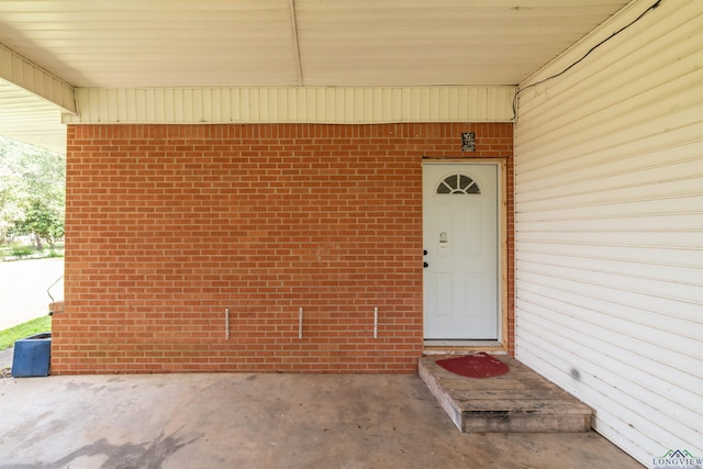 view of property entrance