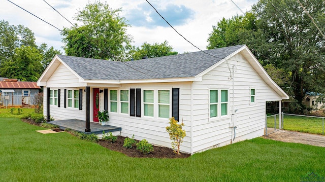 view of front of home with a front yard