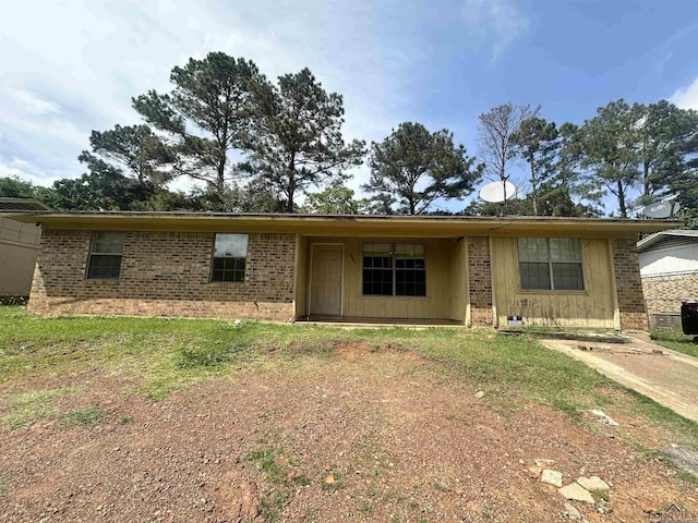 702 Allday St, Atlanta, TX 75551 - photo 1