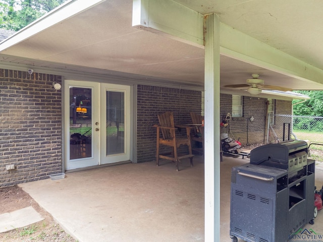 view of patio with ceiling fan