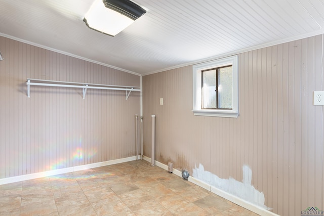 washroom with lofted ceiling