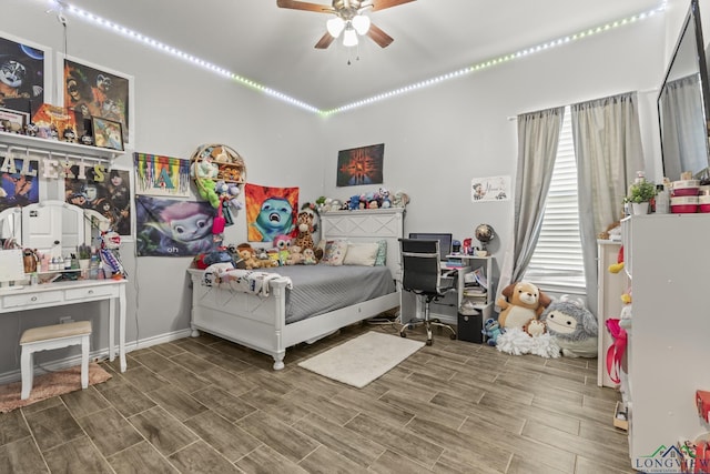 bedroom featuring ceiling fan