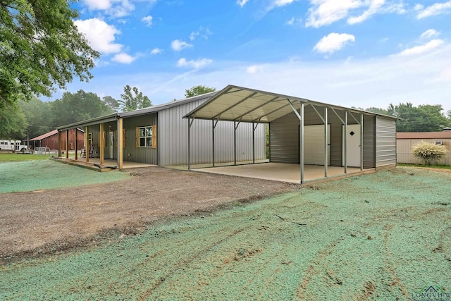 9089 Raspberry Ave, Frankston, TX 75763 - view of stable