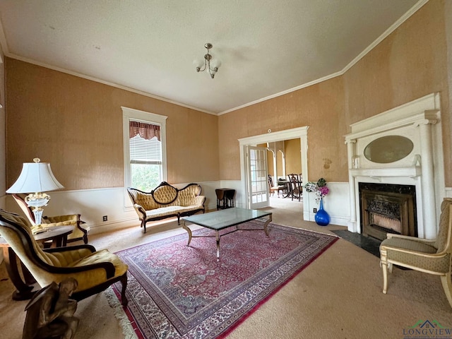 living room featuring carpet floors and ornamental molding